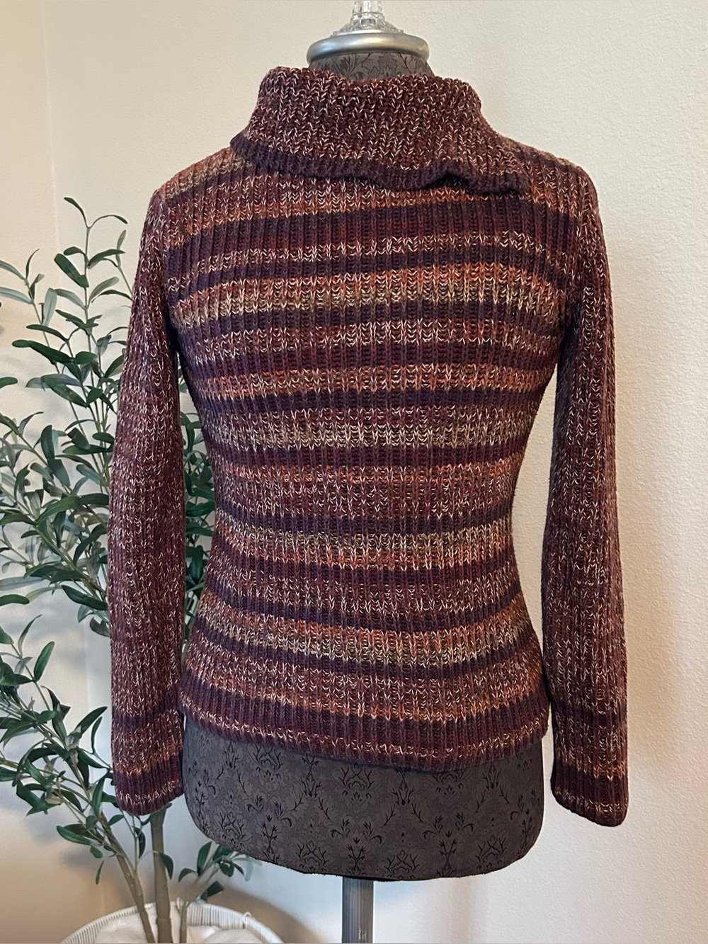 Villager Liz Claiborne Burgundy Multicolor Ribbed Turtleneck Sweater